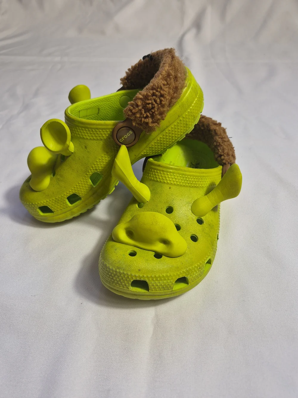 Crocs Classic DreamWorks Shrek Clog Kids in Lime Punch iconic ears 13